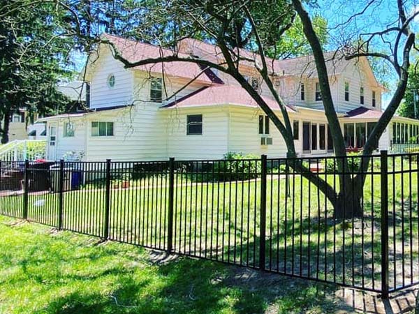Photo of a South Jersey residential fence