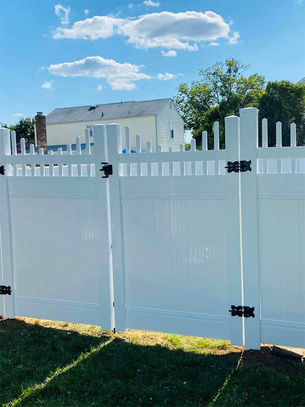 Aluminum Fence, Ornamental Steel Fence,  Vinyl fence, Wood Fence and chain link fence options in the Ocean-City New Jersey area.